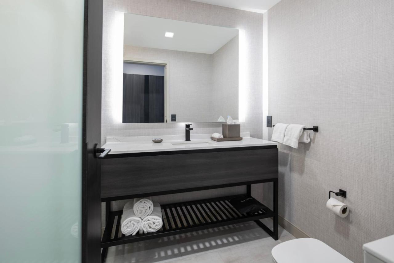 The Artisan At Tuscan Village, Salem, Nh, A Tribute Portfolio Hotel Экстерьер фото