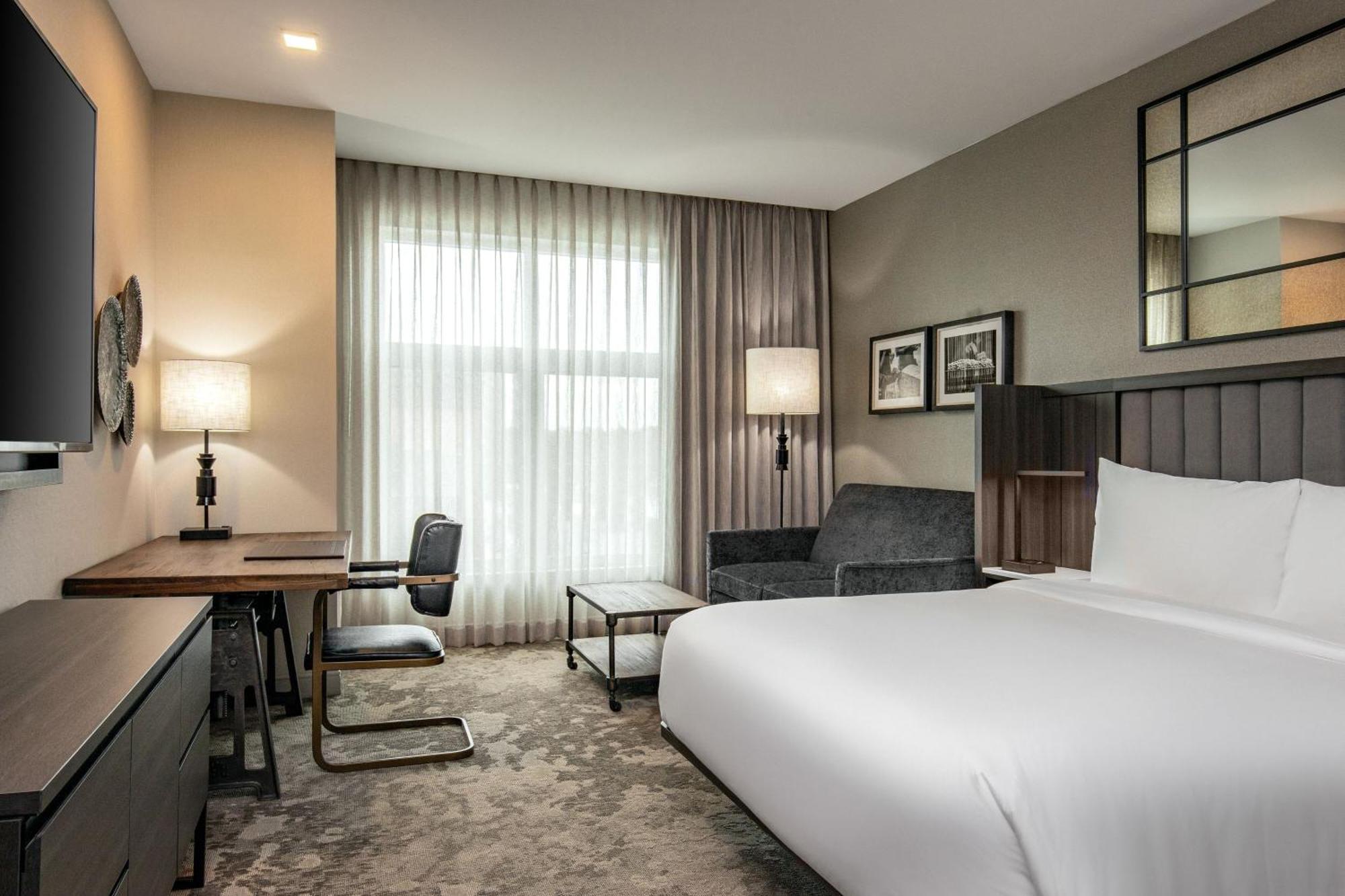 The Artisan At Tuscan Village, Salem, Nh, A Tribute Portfolio Hotel Экстерьер фото