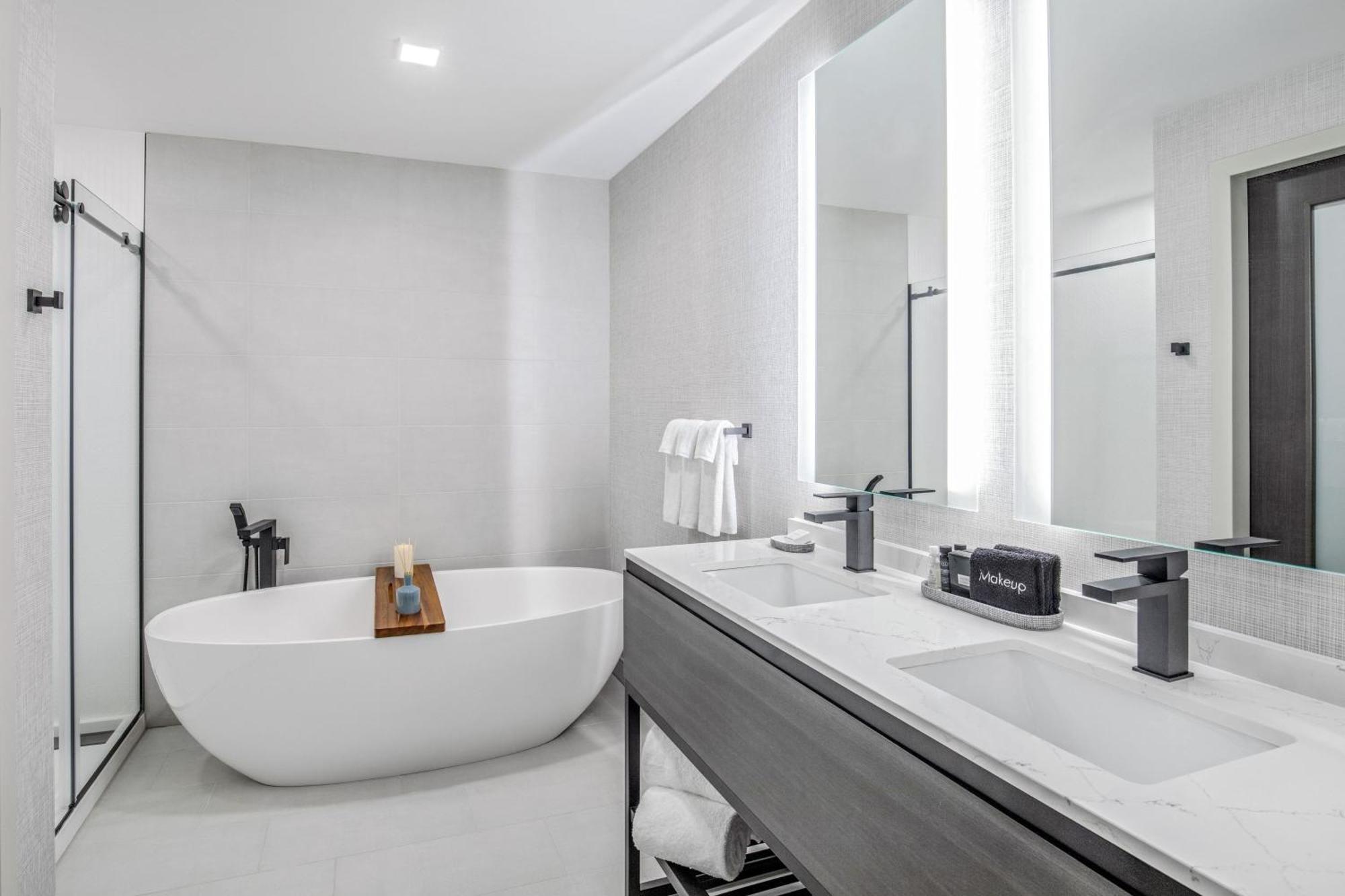 The Artisan At Tuscan Village, Salem, Nh, A Tribute Portfolio Hotel Экстерьер фото