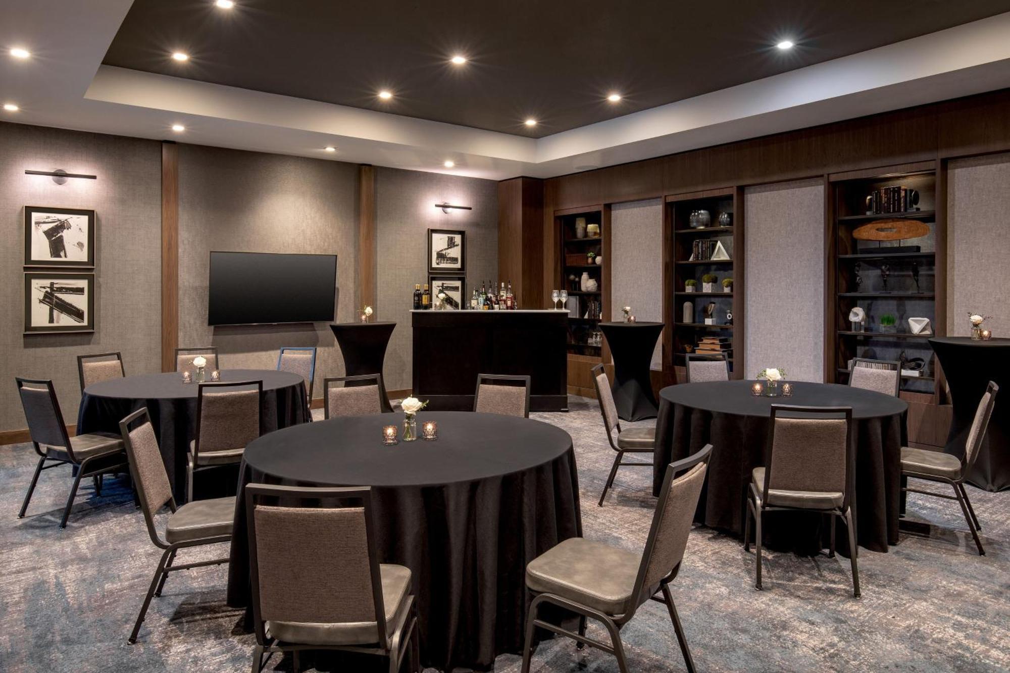 The Artisan At Tuscan Village, Salem, Nh, A Tribute Portfolio Hotel Экстерьер фото